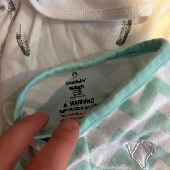 4 infant swaddles - Picture 4 of 5